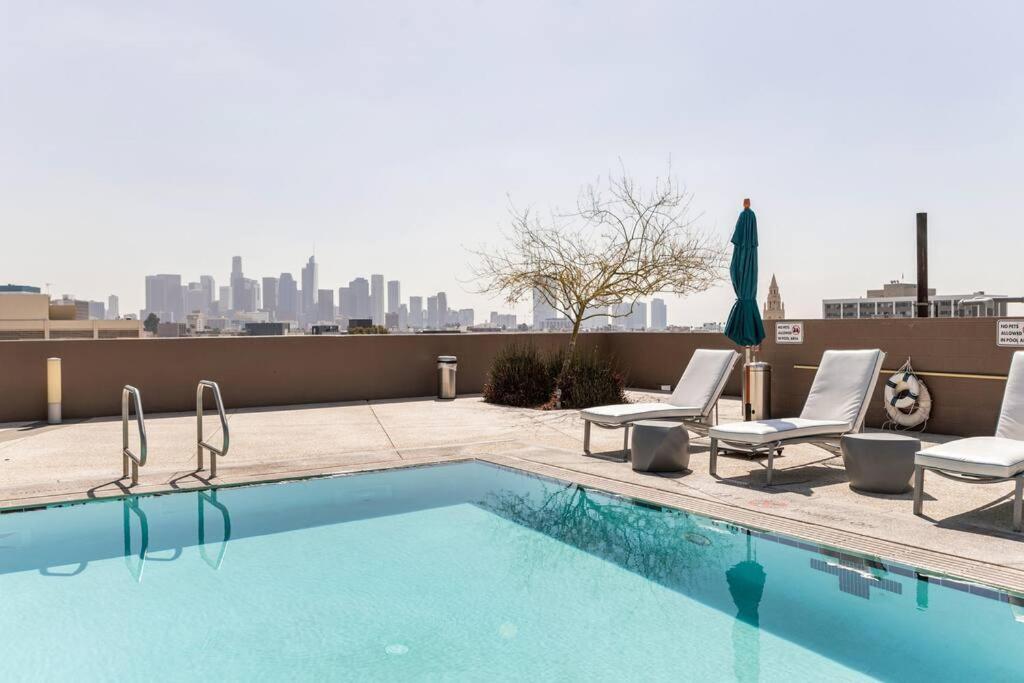 Апартаменти Lovely Upscale High Rise Private Parking & Pool Лос-Анджелес Екстер'єр фото