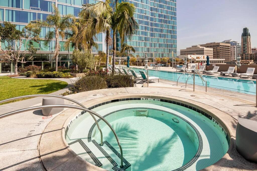 Апартаменти Lovely Upscale High Rise Private Parking & Pool Лос-Анджелес Екстер'єр фото