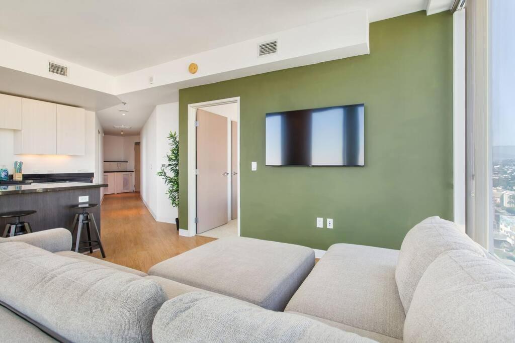 Апартаменти Lovely Upscale High Rise Private Parking & Pool Лос-Анджелес Екстер'єр фото