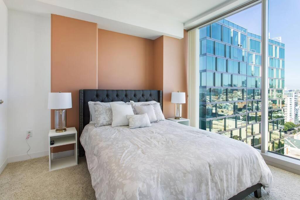 Апартаменти Lovely Upscale High Rise Private Parking & Pool Лос-Анджелес Екстер'єр фото