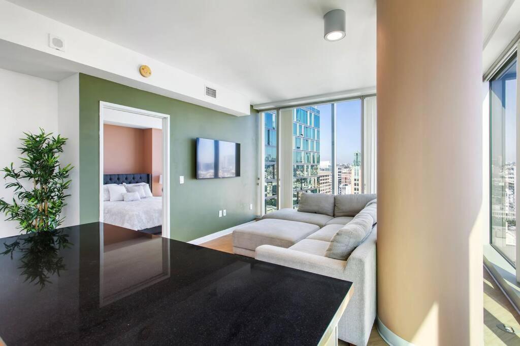 Апартаменти Lovely Upscale High Rise Private Parking & Pool Лос-Анджелес Екстер'єр фото